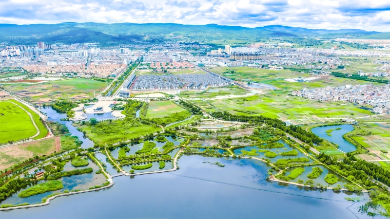 紅線(xiàn)守護(hù)碧波漾 重塑湖濱呼吸之美 ——星云湖南岸濕地、湖濱帶提質(zhì)改造工程