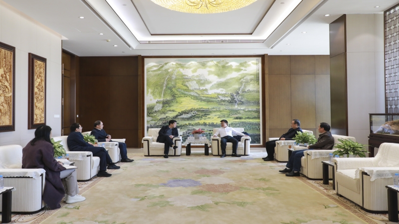 長(zhǎng)沙市政府黨組成員、副市長(zhǎng)覃佐彥一行調(diào)研中機(jī)國(guó)際